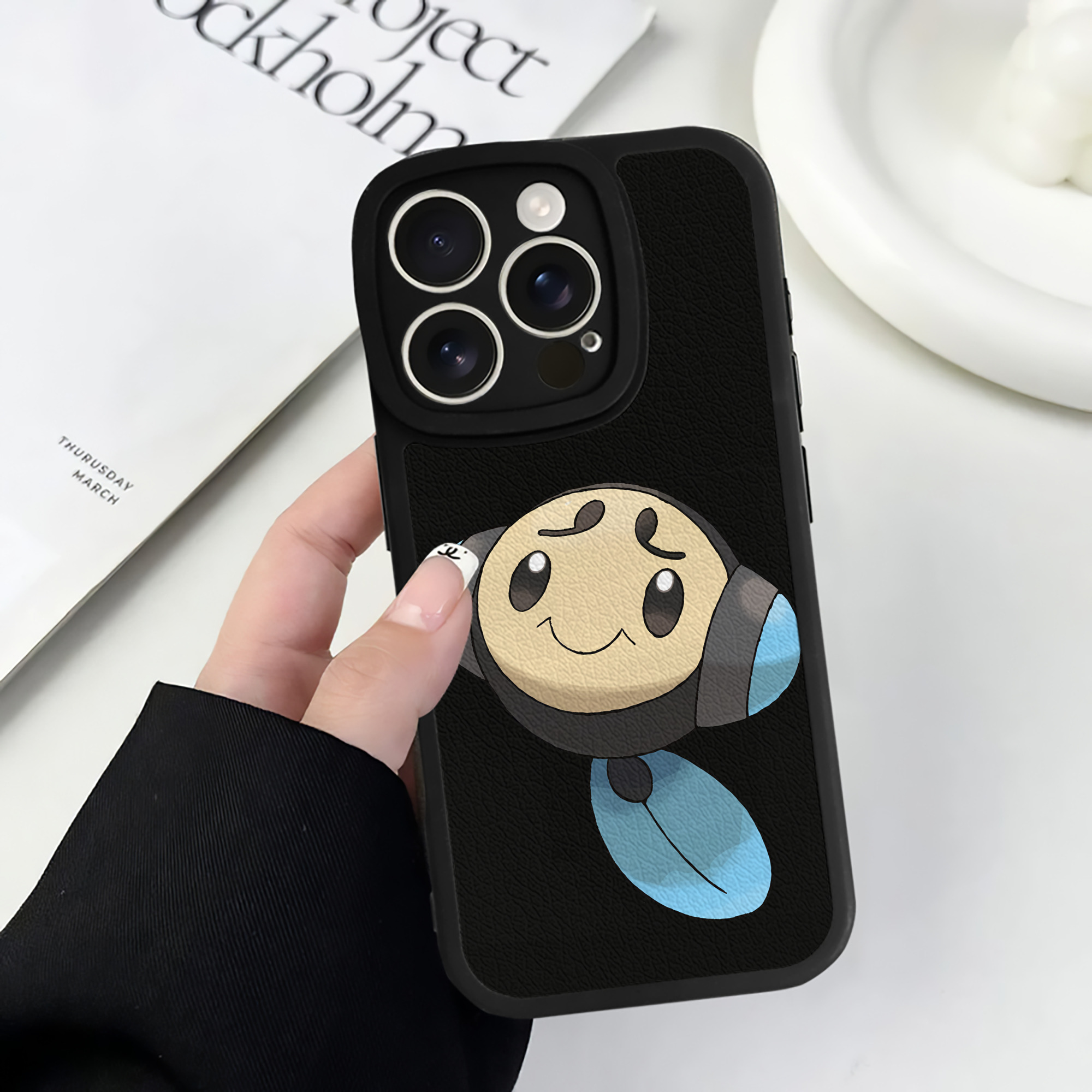 （画像用） ポケットモンスター Pokémon 【iPhone 16シリーズ対応】シリコンスマホケース（レザー調） 材質：シリコン